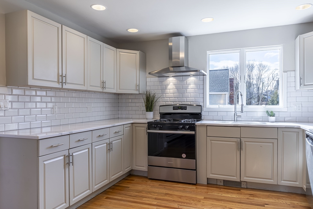 270 Cross St, Winchester