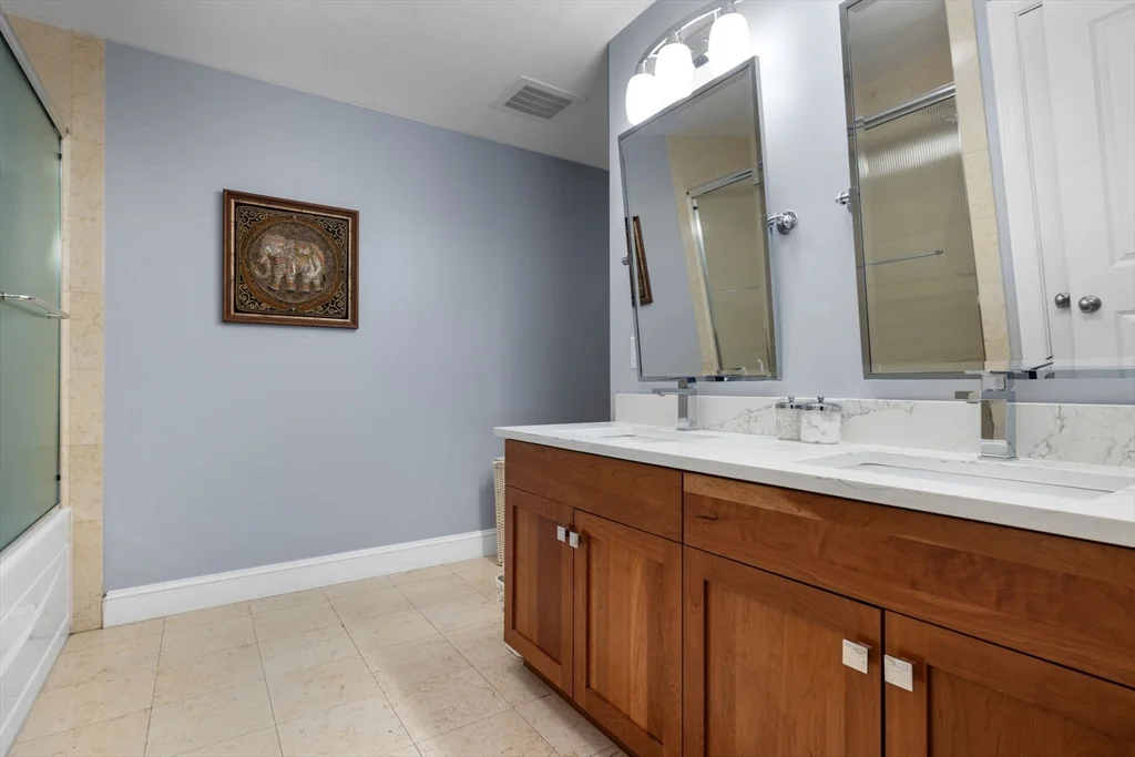 10 Vernon, Coolidge Corner