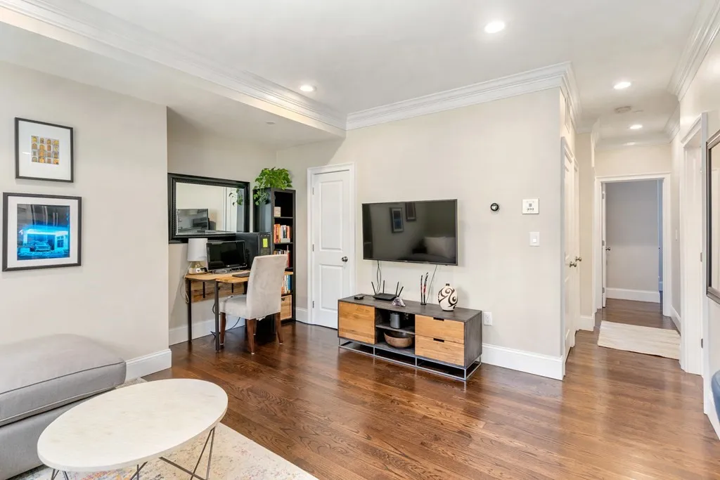 3 Monmouth St, East Boston