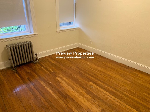 1810 Commonwealth Ave, Brighton