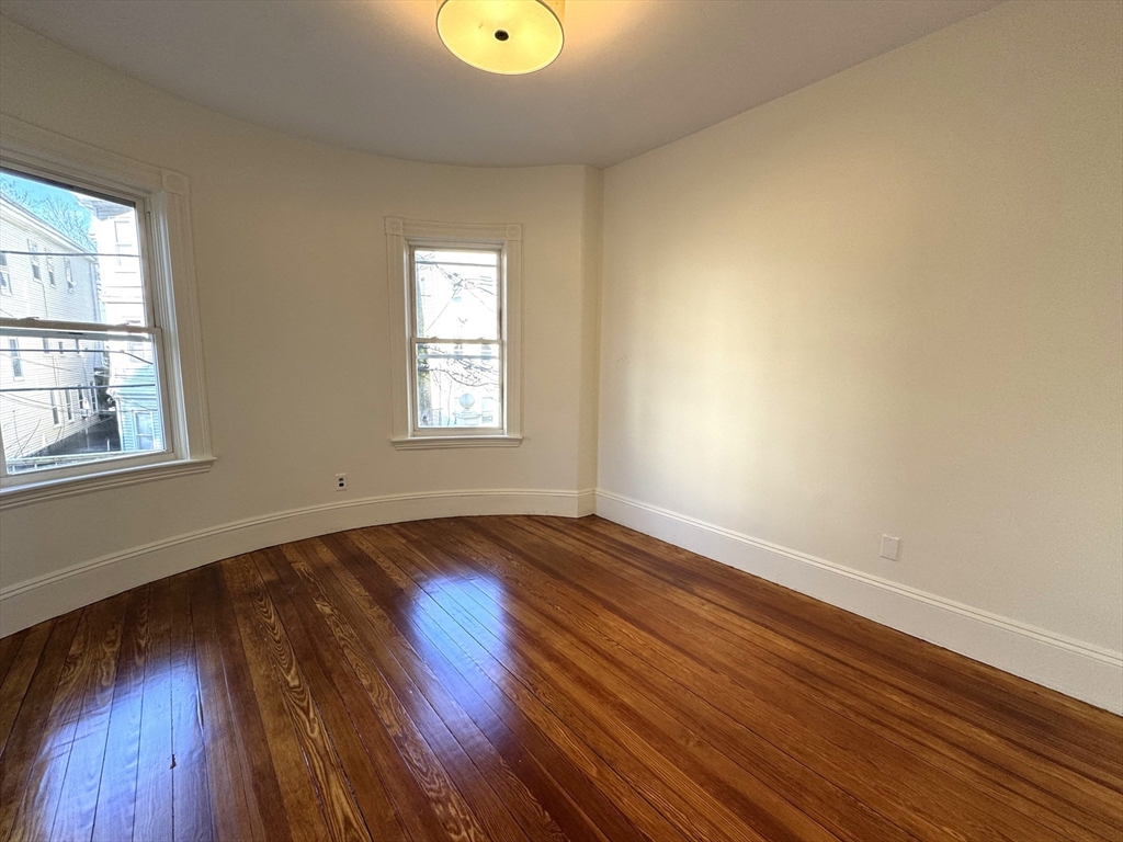 11 East Milton Rd, Brookline