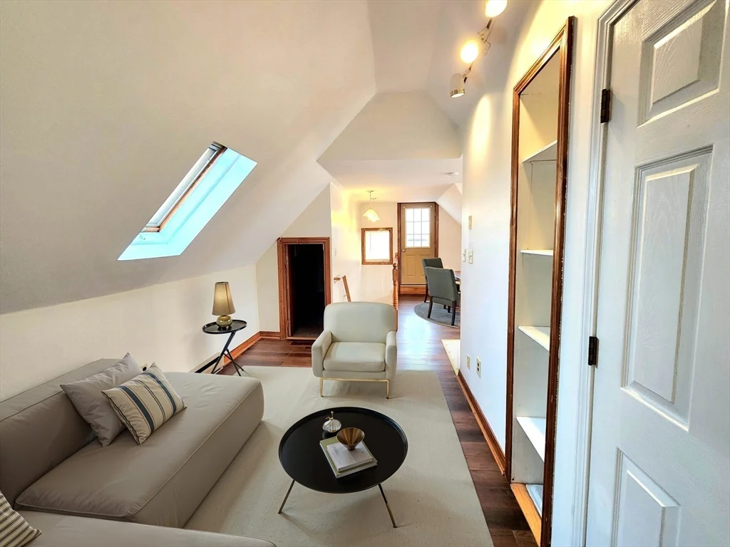 398 Charles St, Malden