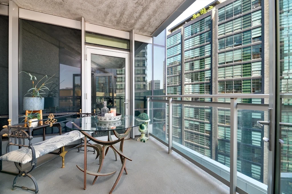 1 Avery St, Downtown