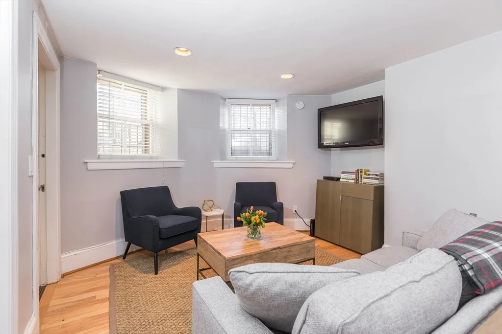 431 Shawmut Ave, South End