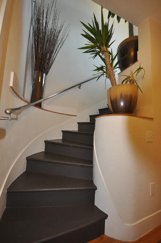 658 Massachusetts Ave, South End