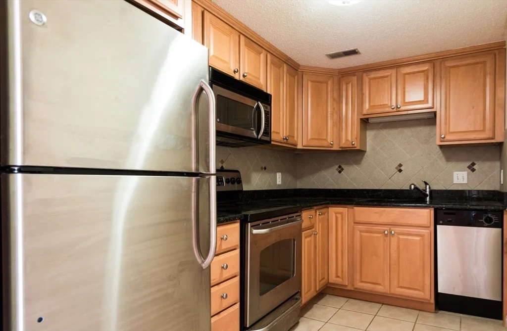 2456 Massachusetts Ave, North Cambridge