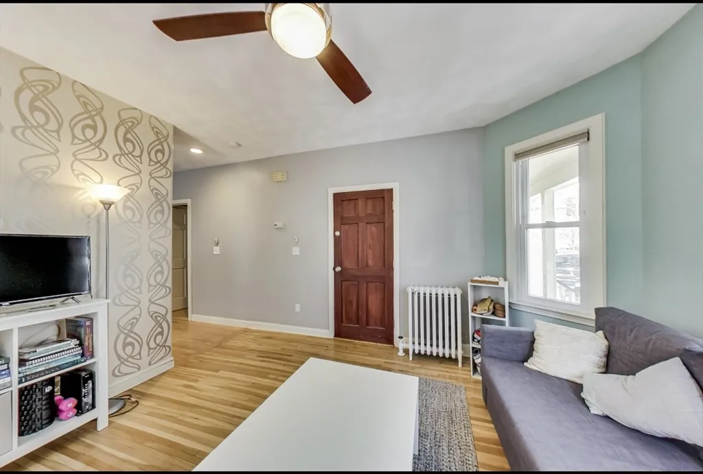 16 Cypress St, Spring Hill