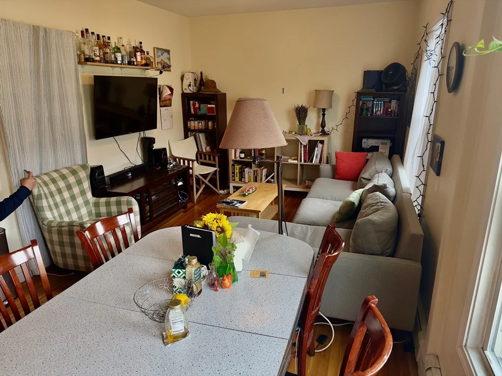 1192 Cambridge St, Inman Square
