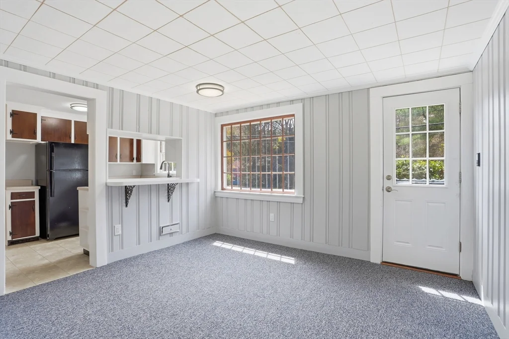 11 Sherman Bridge Rd, Wayland