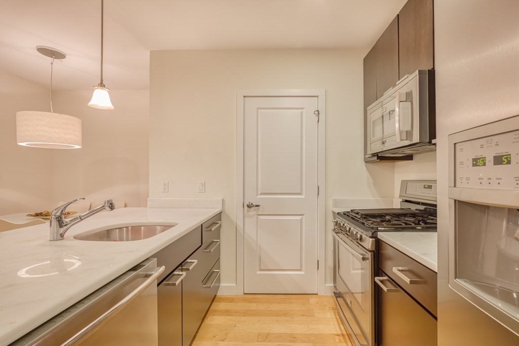 65 Beacon St, Somerville