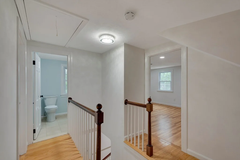 951 Main St, Lynnfield