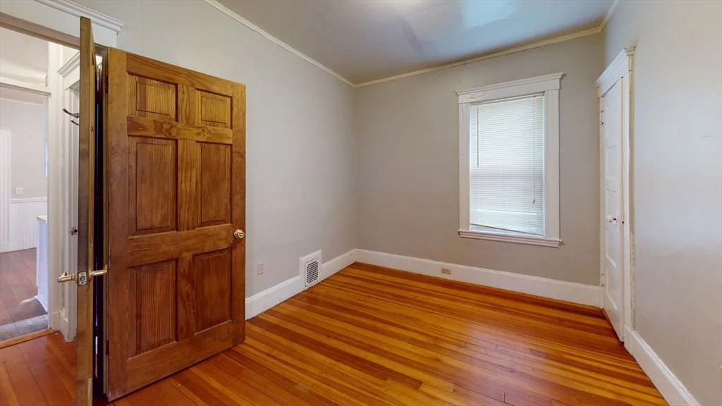 8 Olmstead St, Jamaica Plain