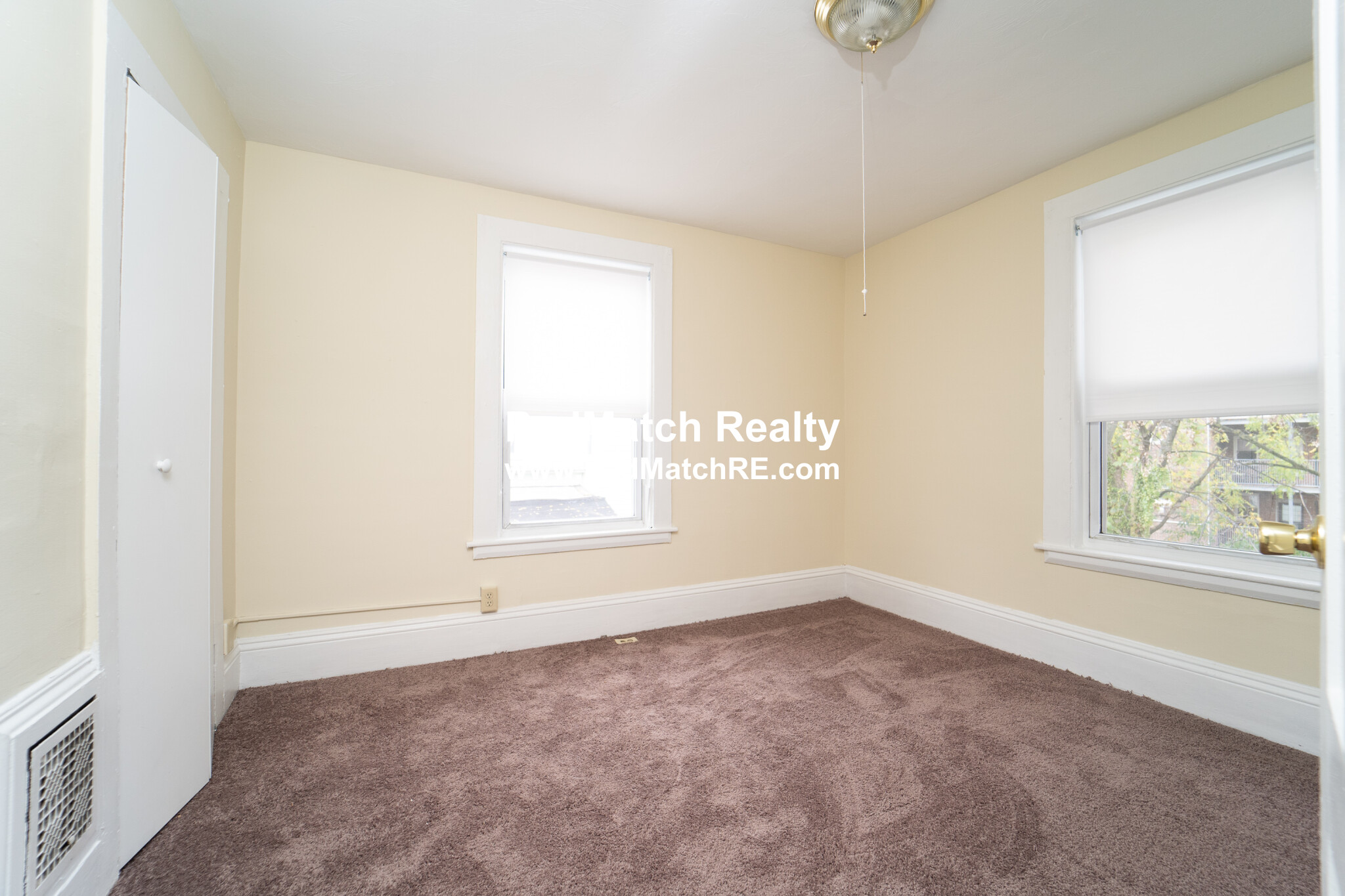 22 Greylock Rd, Allston