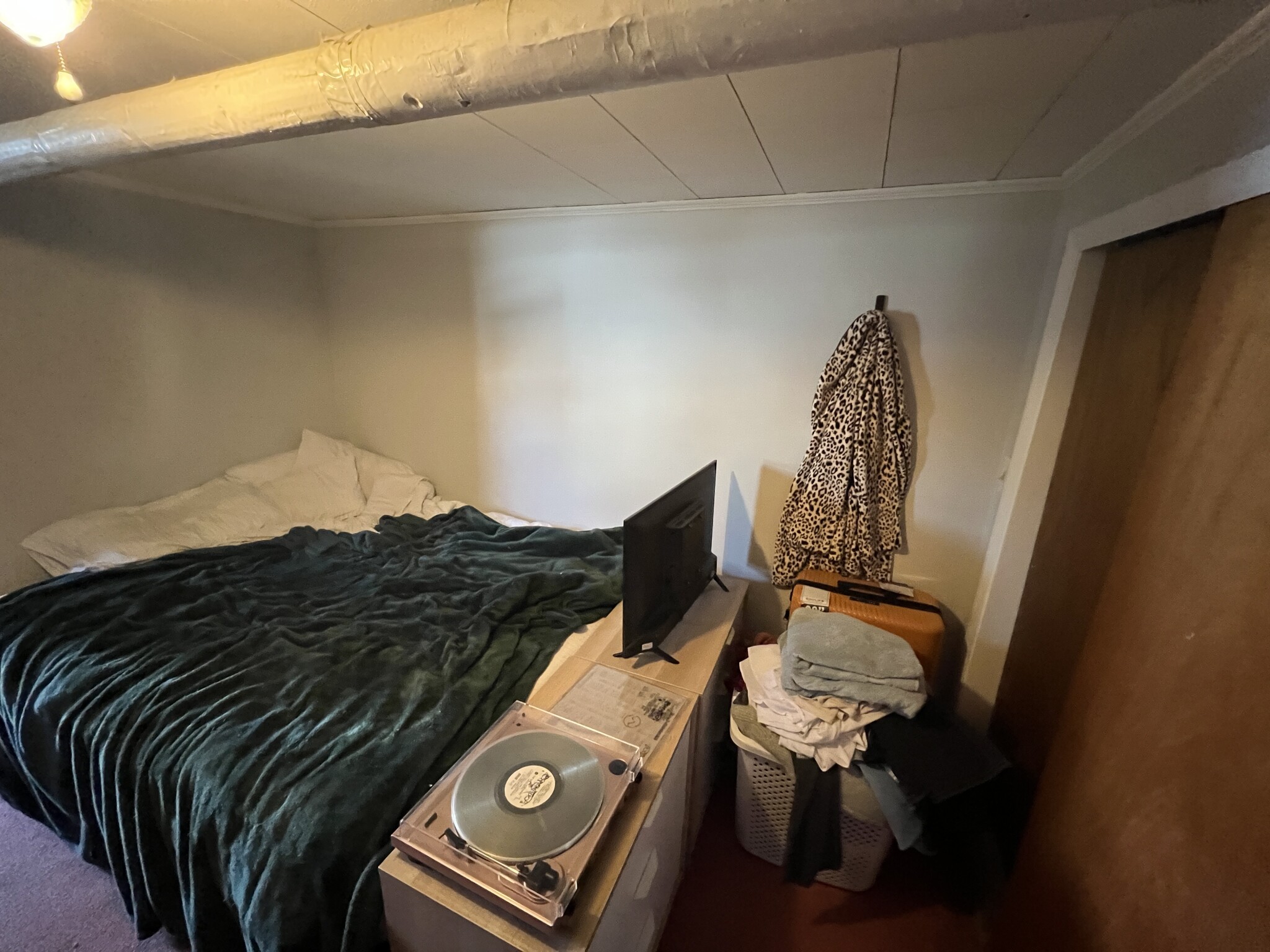 Studio bed, 1 bath apartment for rent at 27 Cameron Ave Unit 1B, North Cambridge — photo 8 of 20