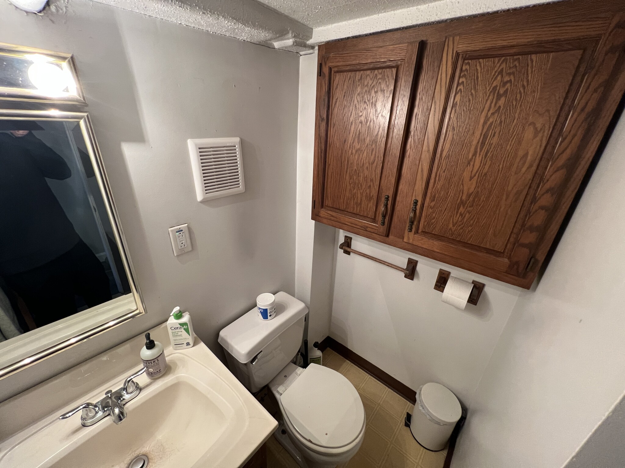 Studio bed, 1 bath apartment for rent at 27 Cameron Ave Unit 1B, North Cambridge — photo 15 of 20
