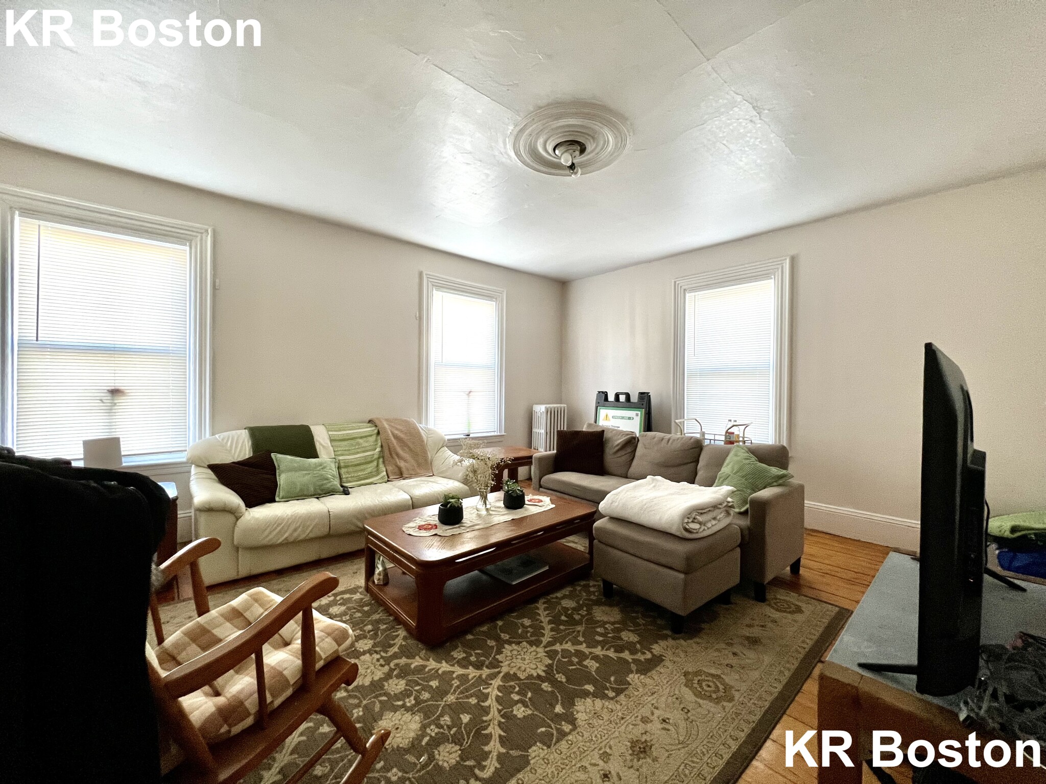 4 bed, 1 bath apartment for rent at 27 Pratt St Unit 2, Allston — photo 1 of 4