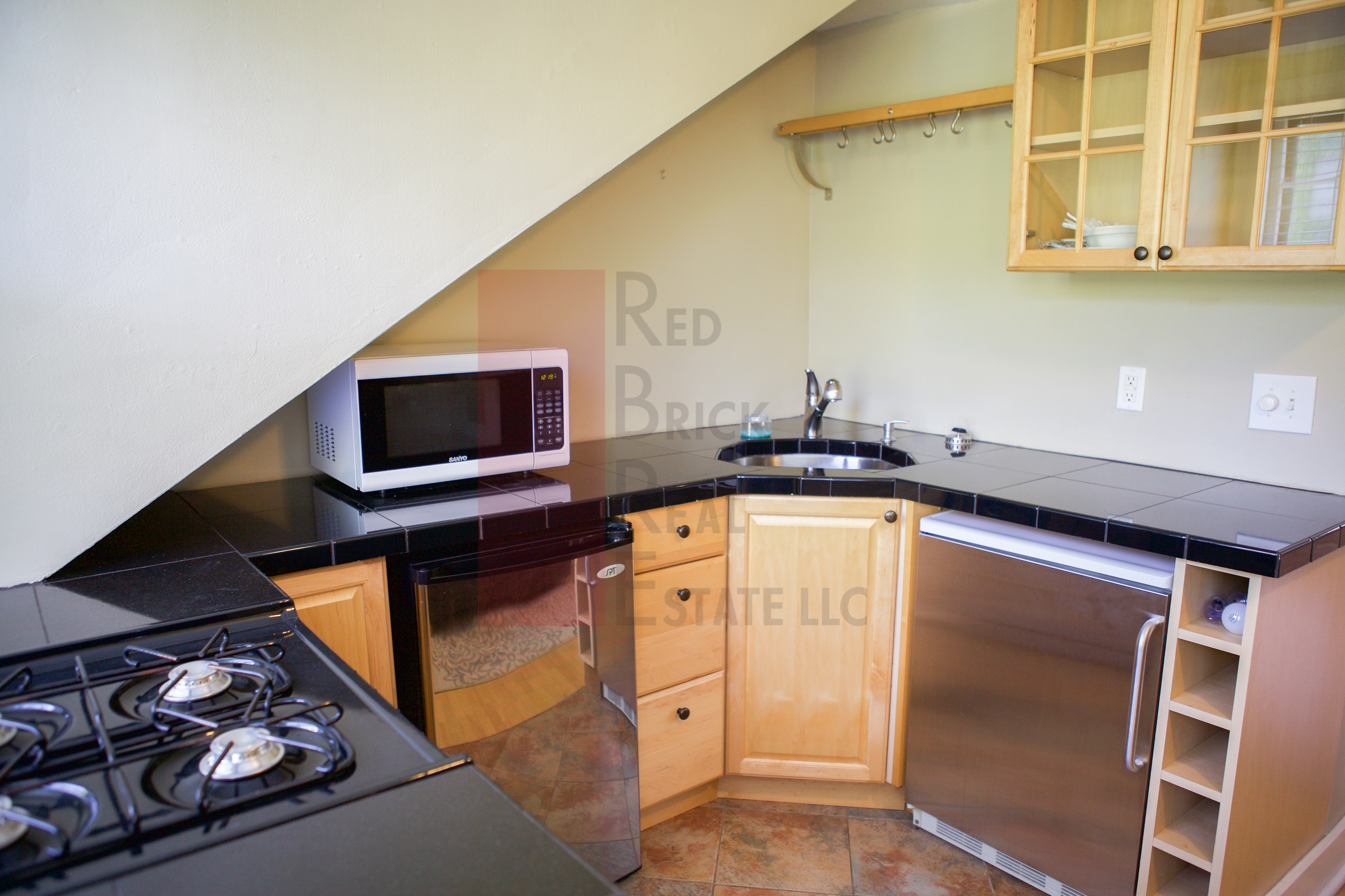 1 bed, 1 bath apartment for rent at 27 South Russell St Unit 4, Beacon Hill — photo 4 of 8