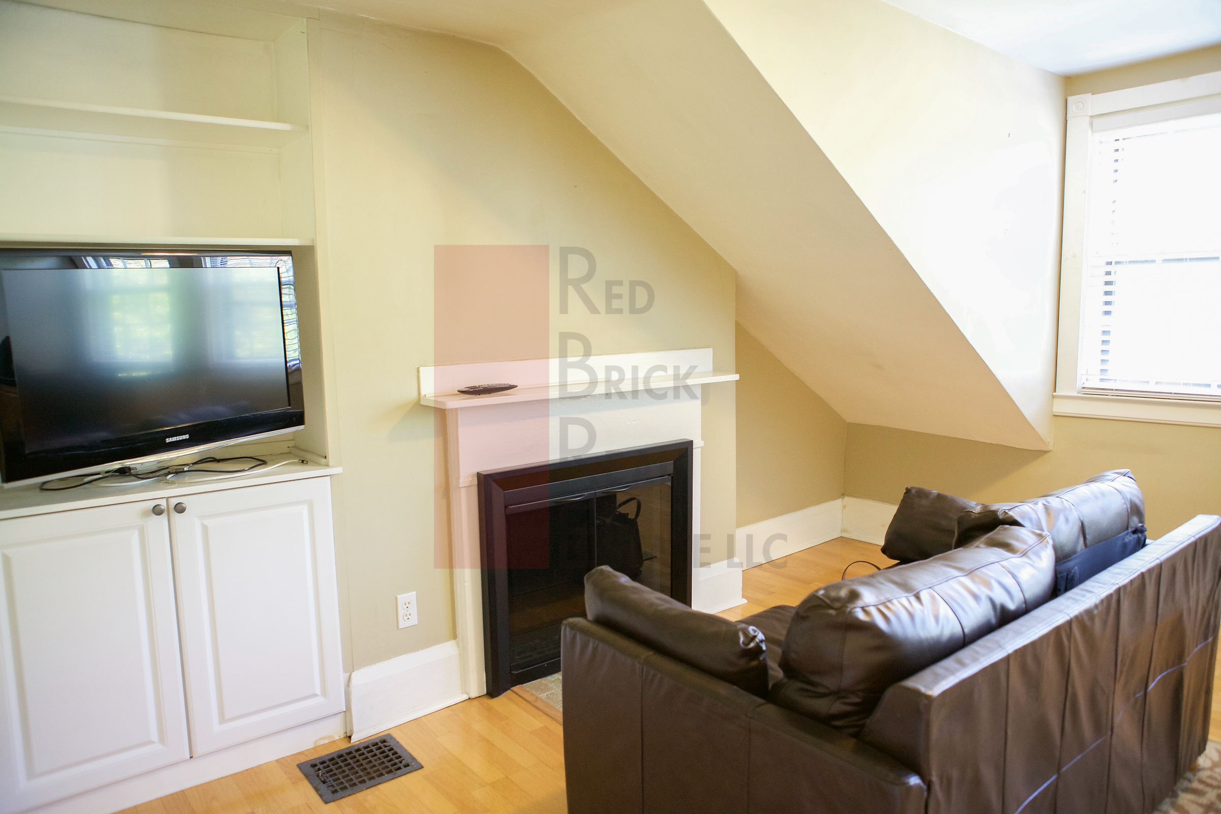 1 bed, 1 bath apartment for rent at 27 South Russell St Unit 4, Beacon Hill — photo 1 of 8