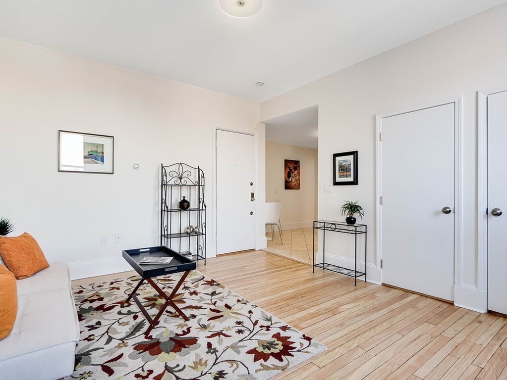 1 bed, 1 bath apartment for rent at 362 Commonwealth Ave Unit 5E, Back Bay — photo 3 of 6