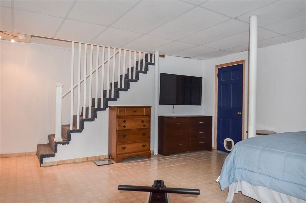 52 Stockton St, Boylston