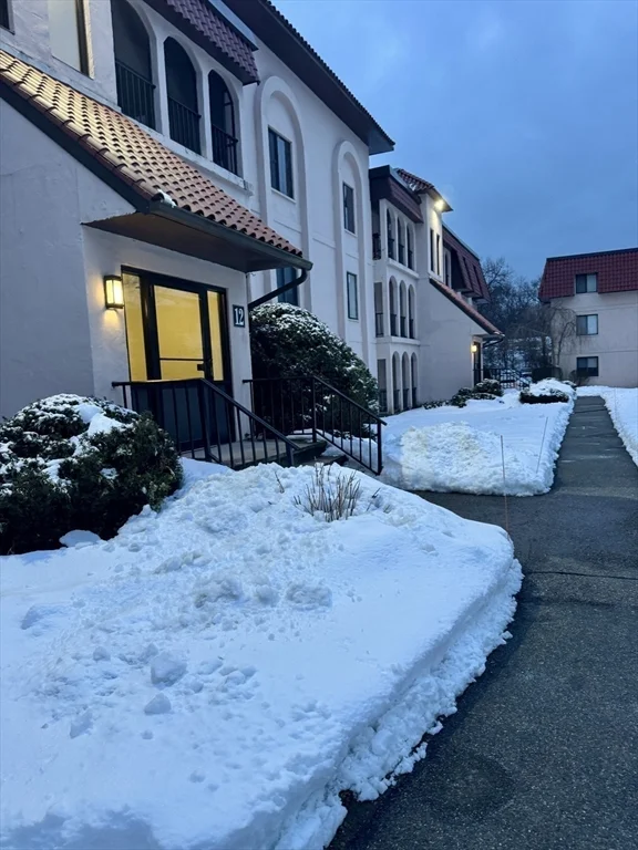 685 Oak St, Brockton