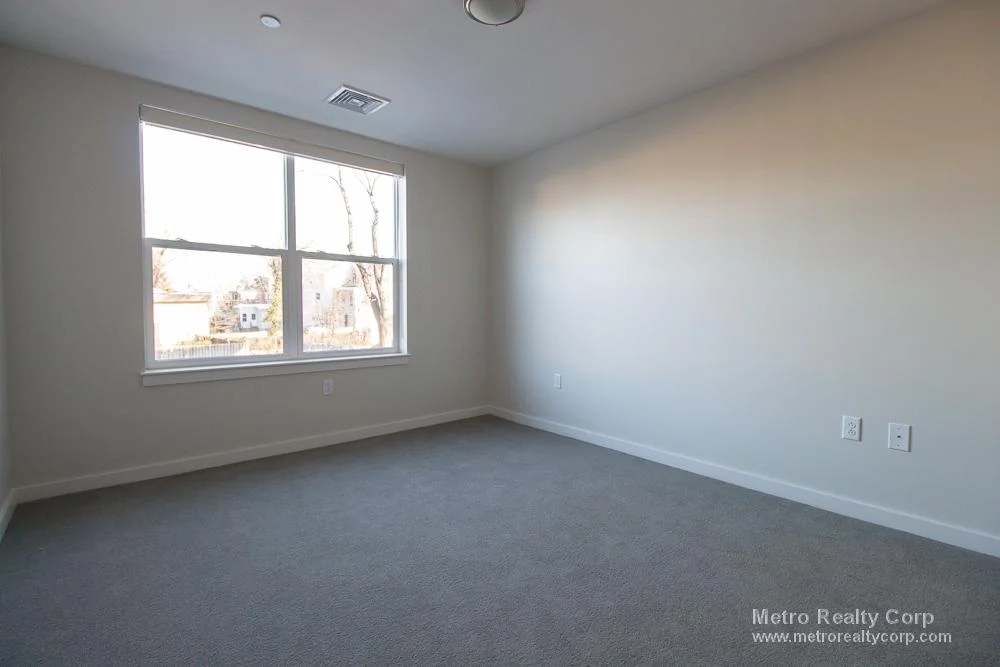 1 Whittemore Ave, North Cambridge