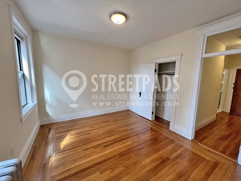 31 Park Dr, Fenway
