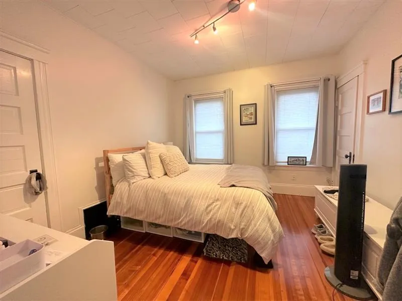 137 Dudley St, North Cambridge
