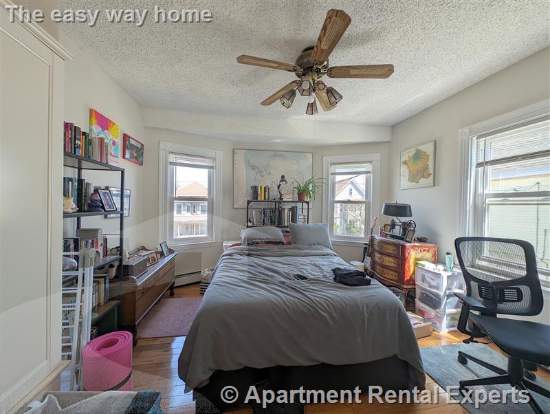 489 Main St, Magoun Square