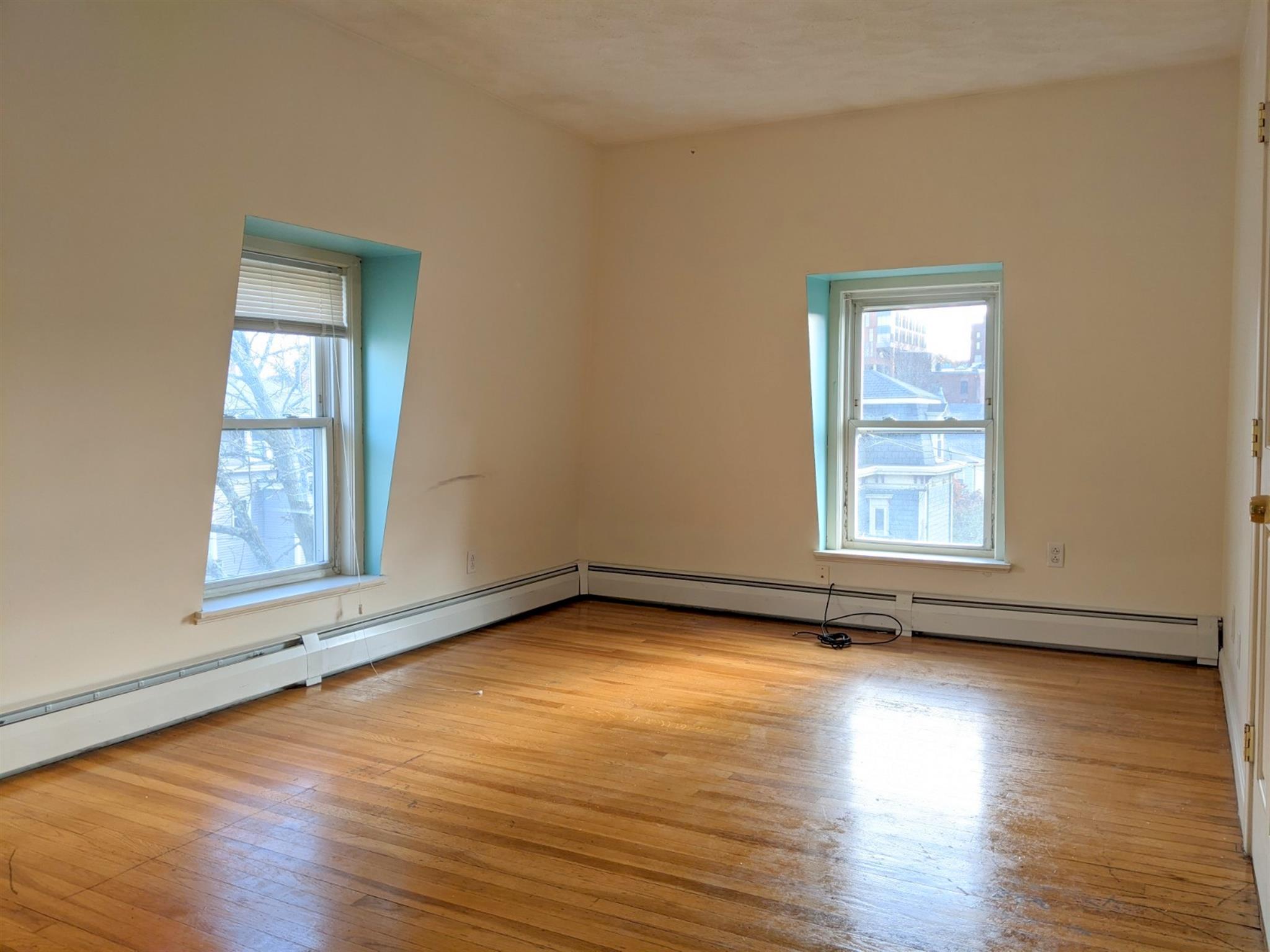 1 bed, 1 bath apartment for rent at 15 Howe St, Magoun Square — photo 3 of 29