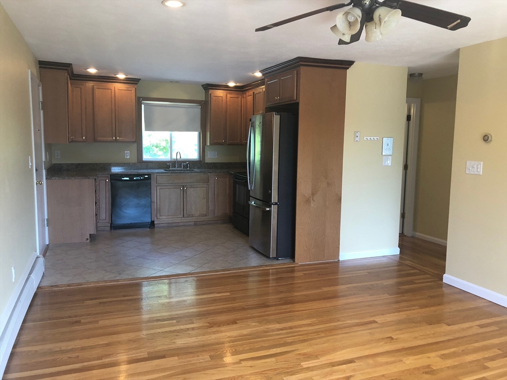 81 Lionel Ave, Waltham