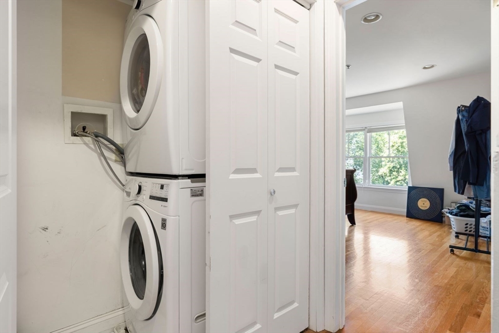 249 Cypress St, Brookline