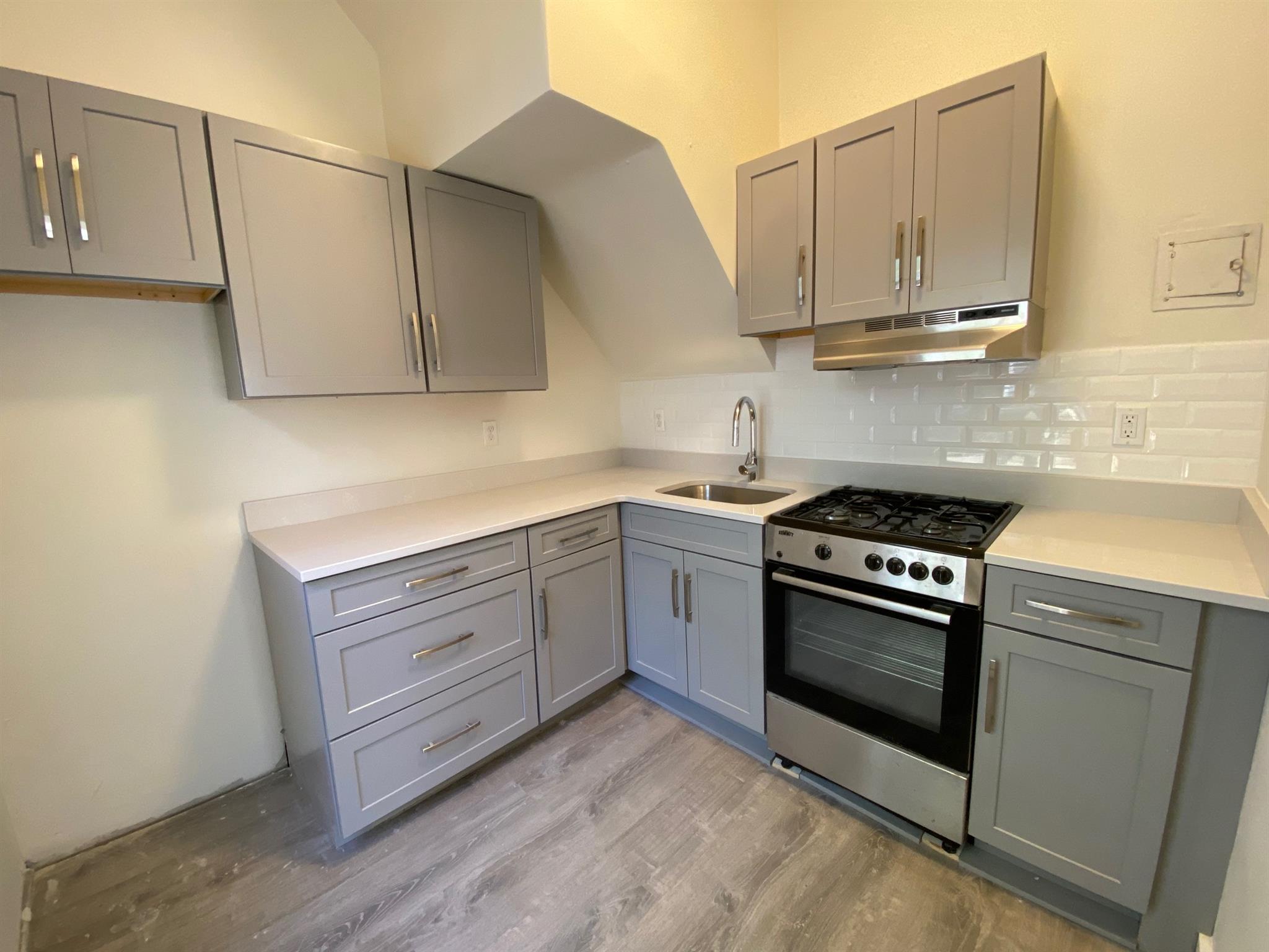 Studio bed, 1 bath apartment for rent at 378 Harvard St Unit 3, Harvard Square — photo 3 of 9