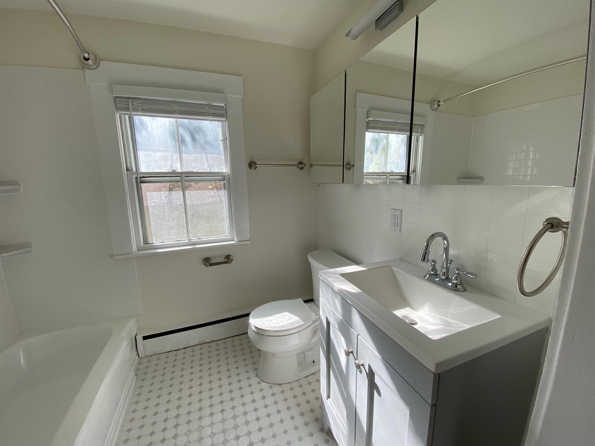 Studio bed, 1 bath apartment for rent at 378 Harvard St Unit 3, Harvard Square — photo 8 of 9