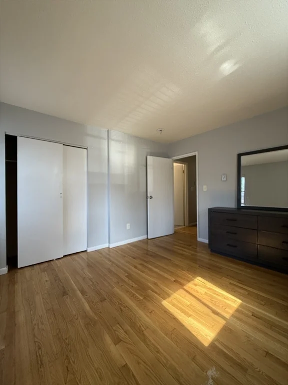 565 Hyde Park Ave, Roslindale