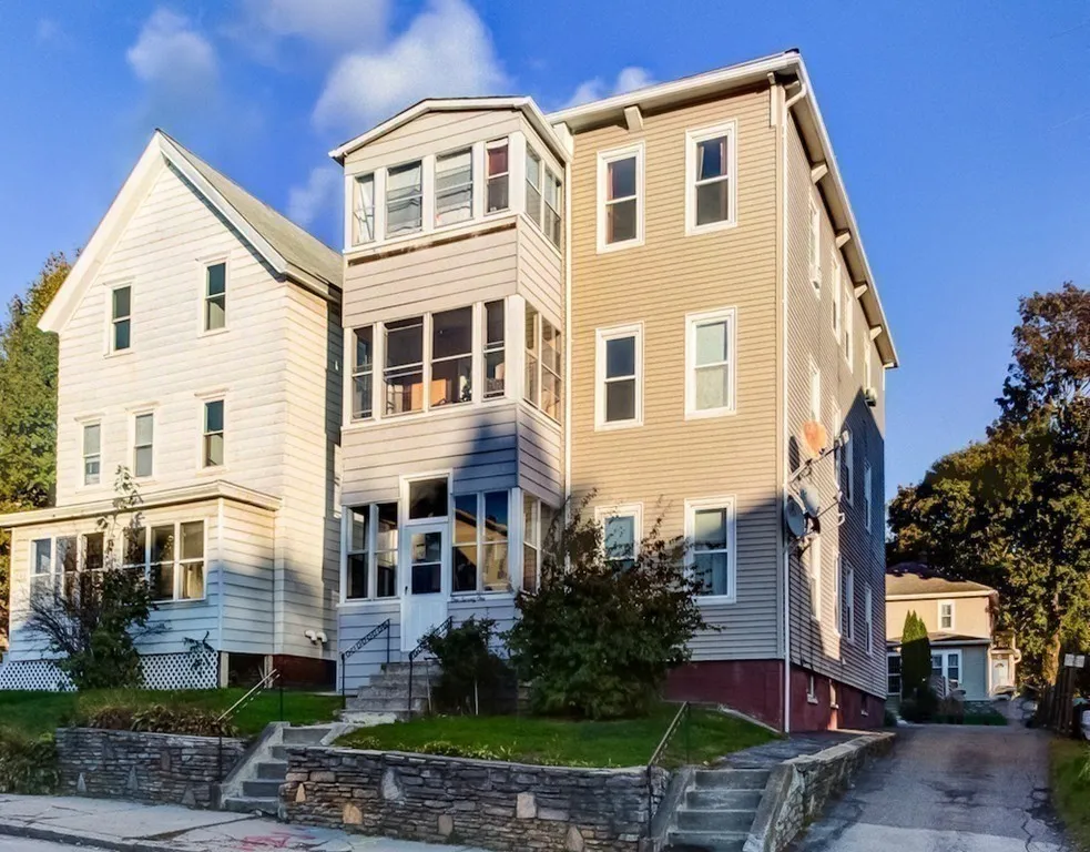 171 Vernon St, Quinsigamond Valley