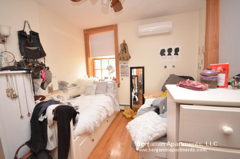 89 Myrtle St, Beacon Hill