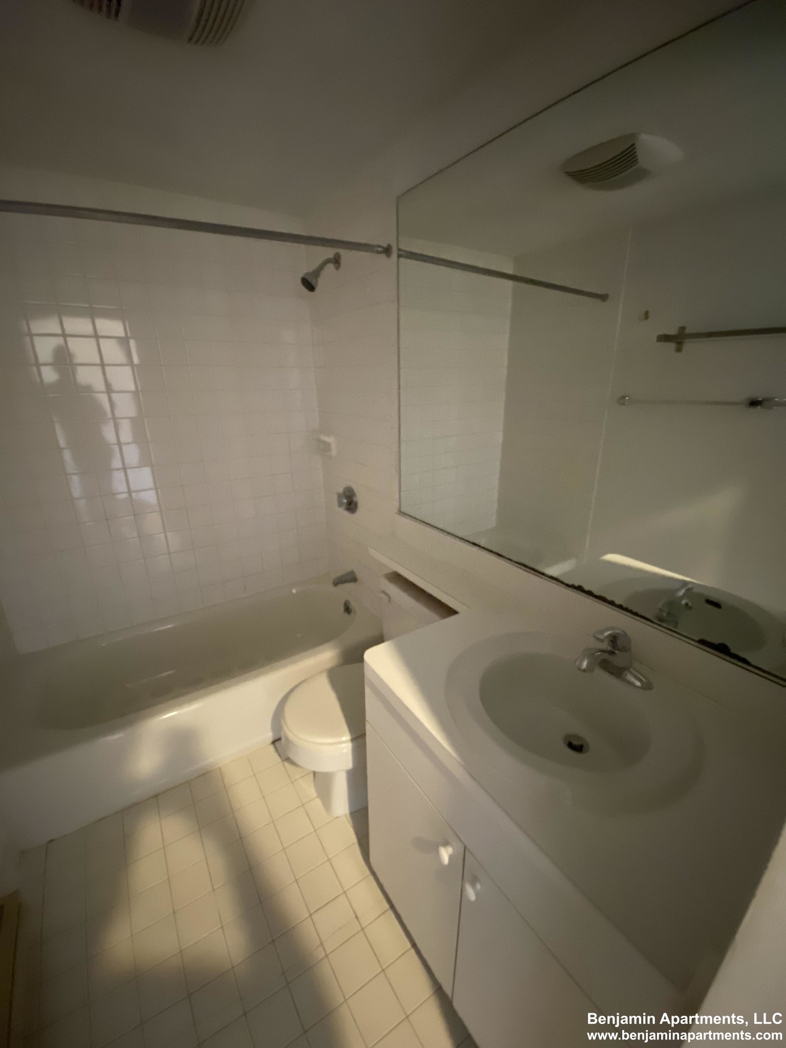 1742 Washington St, South End