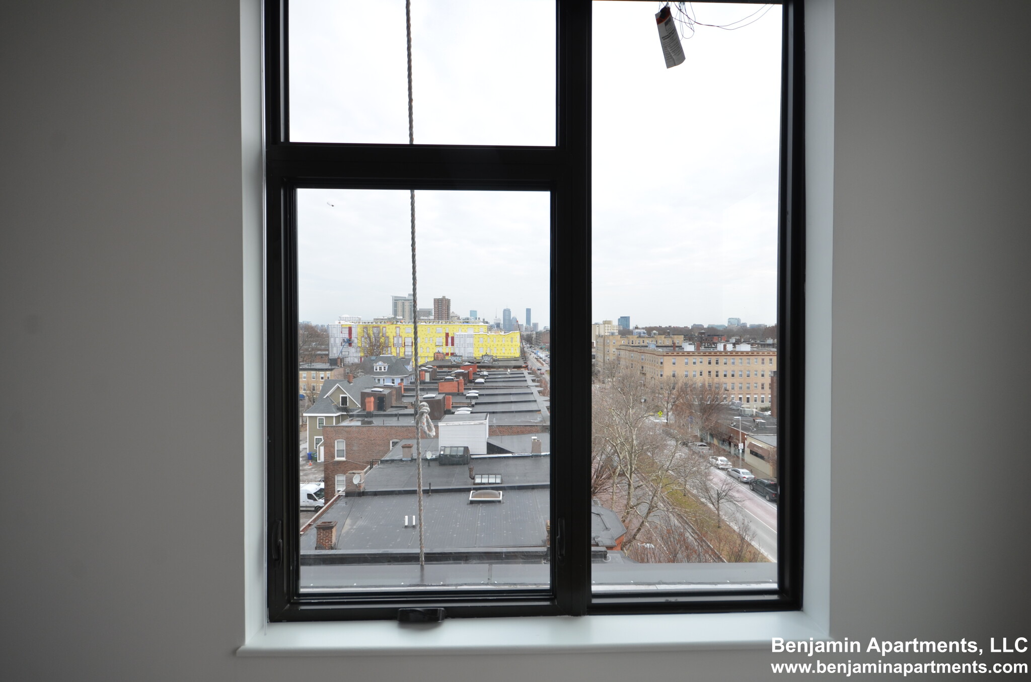 89 Brighton Ave, Allston