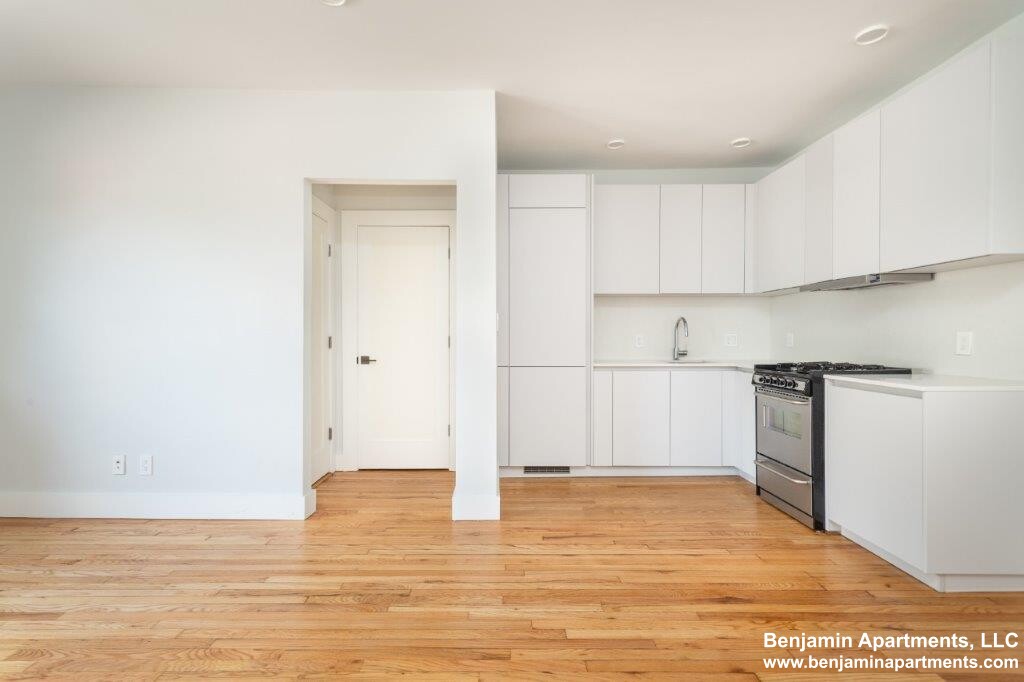 123 Highland Ave, Winter Hill