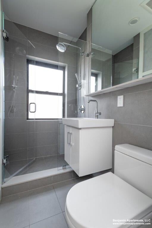 123 Highland Ave, Winter Hill