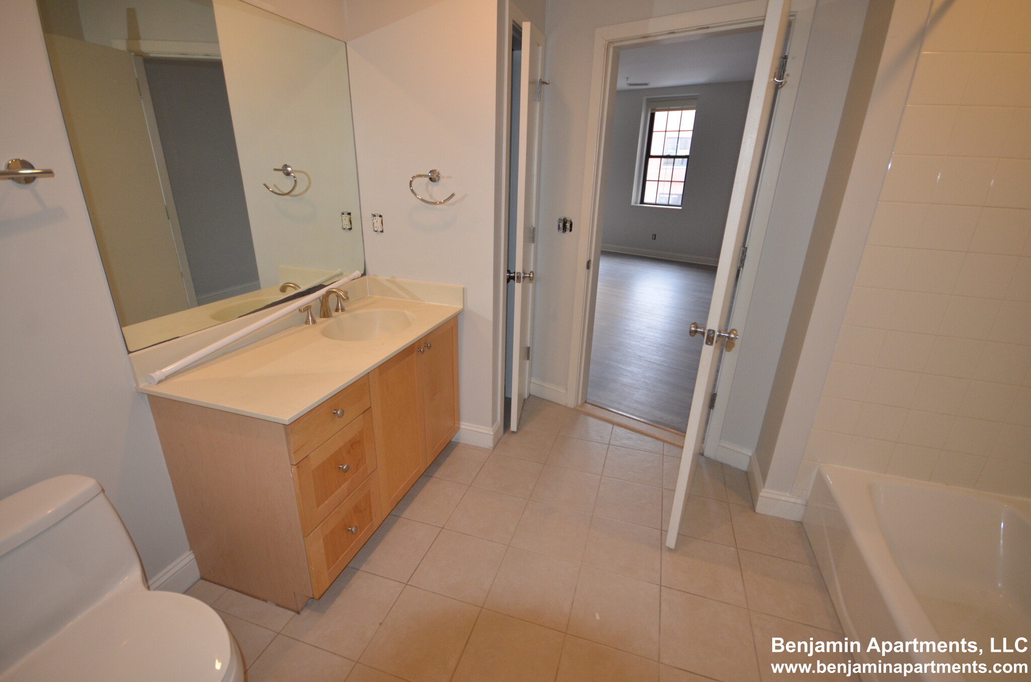 3 bed, 2 bath apartment for rent at 490 Harrison Ave Unit 344H, South End — photo 9 of 20
