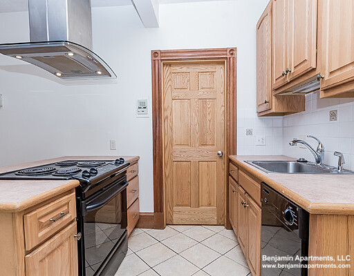 97 Myrtle St, Beacon Hill