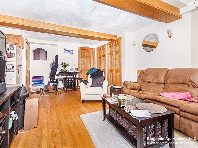 39 Charles St, Beacon Hill