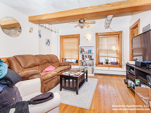 39 Charles St, Beacon Hill