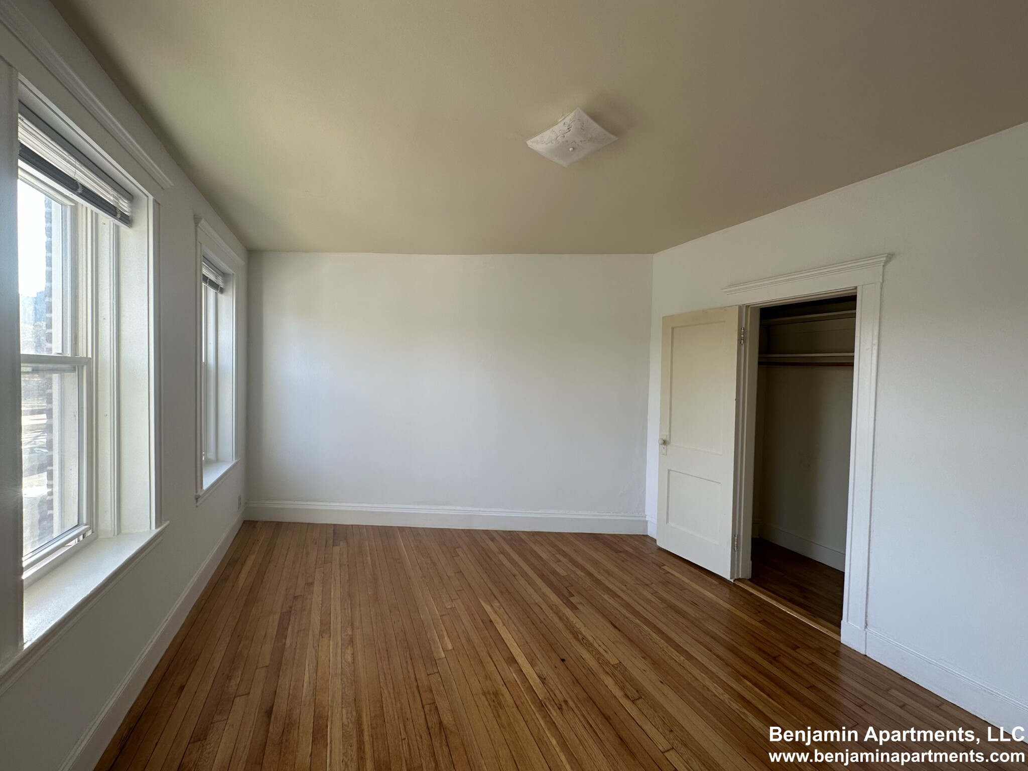 1 split bed, 1 bath apartment for rent at 143 Park Dr Unit 116B, Fenway — photo 5 of 14