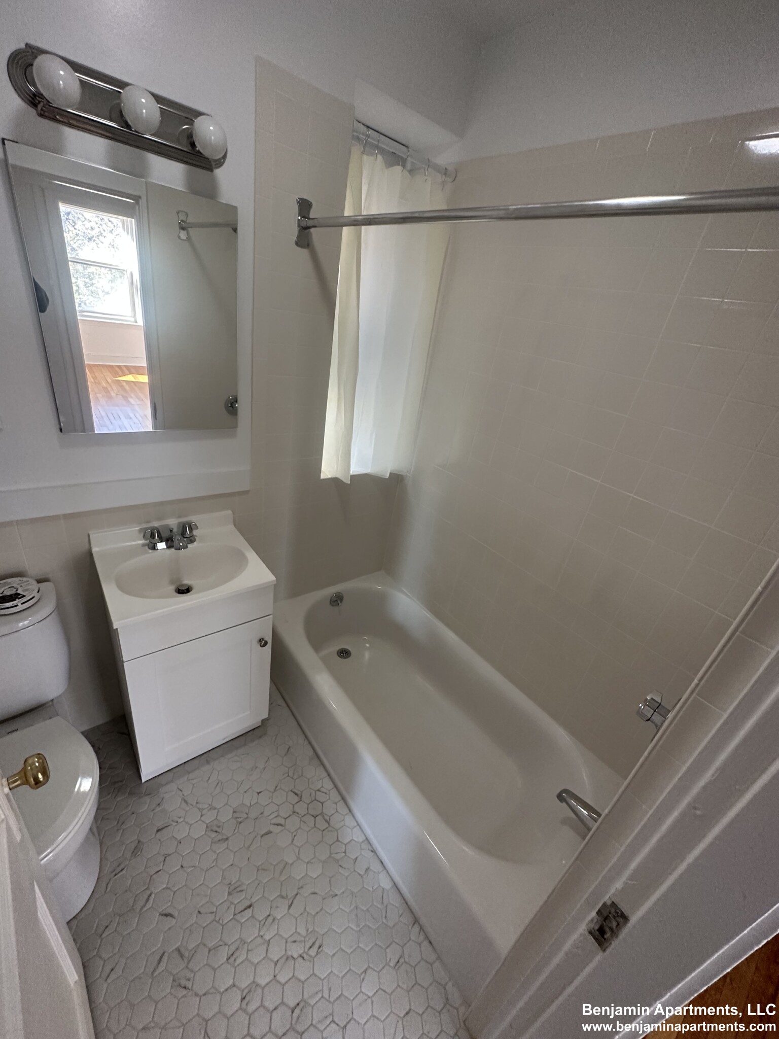 1 bed, 1 bath apartment for rent at 143 Park Dr Unit 4316, Fenway — photo 8 of 14