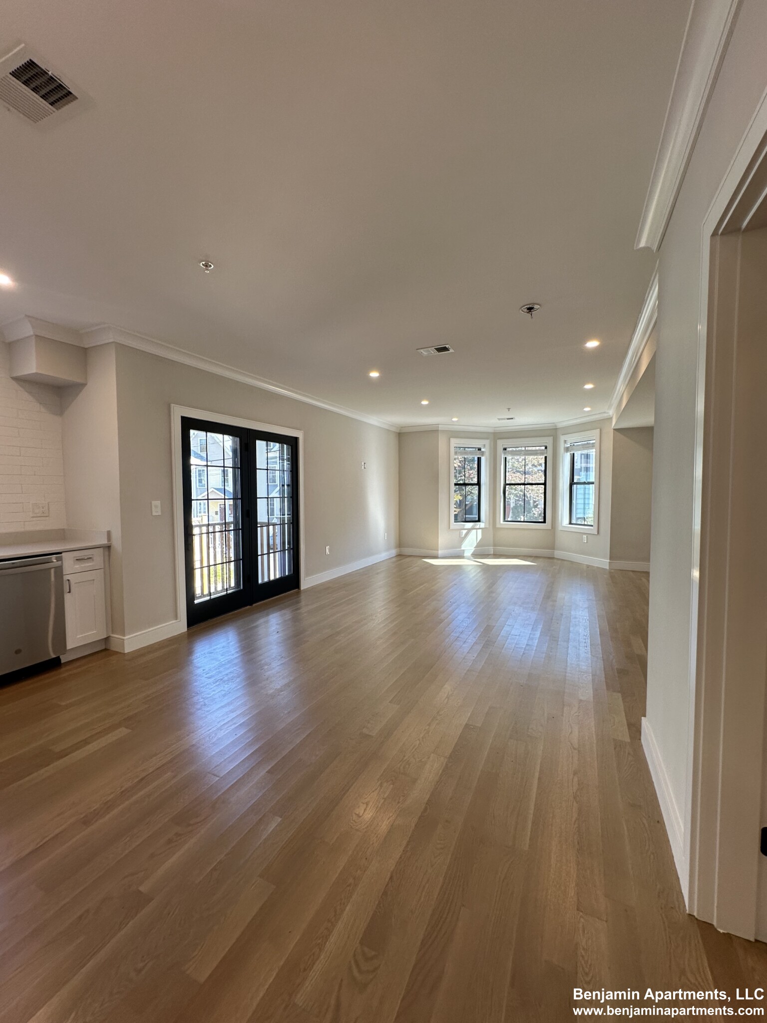 285 Lamartine St, Jamaica Plain