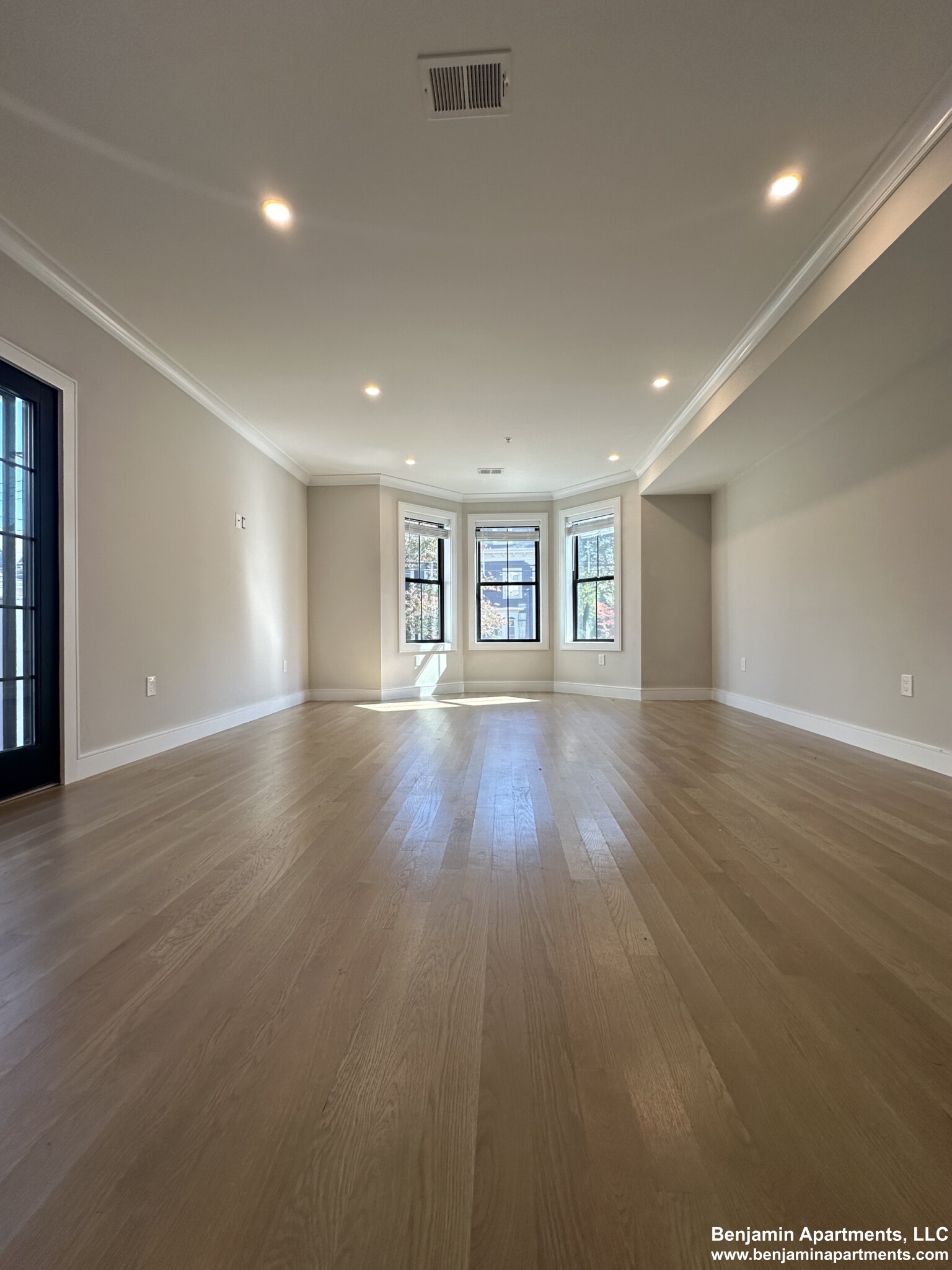 285 Lamartine St, Jamaica Plain