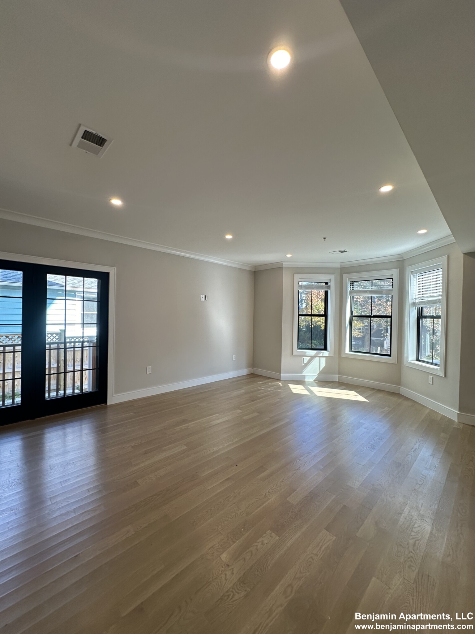 285 Lamartine St, Jamaica Plain